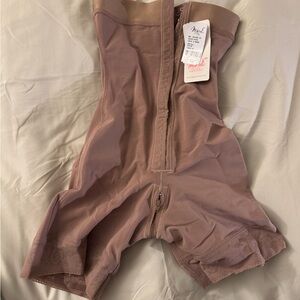 High-Waist Mauve Shapewear Shorts with Front Closure - Women Intimates